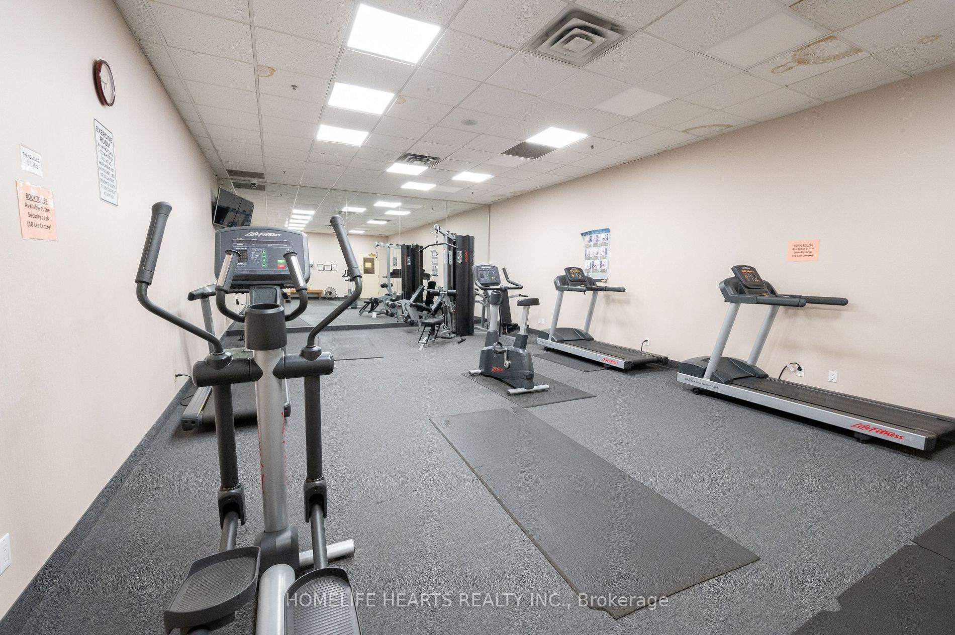 18 Lee Centre Dr, #1001
