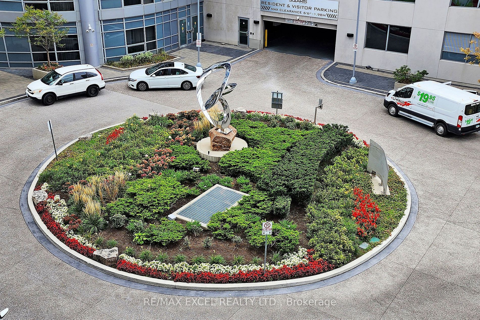 135 Village Green Sq, #421