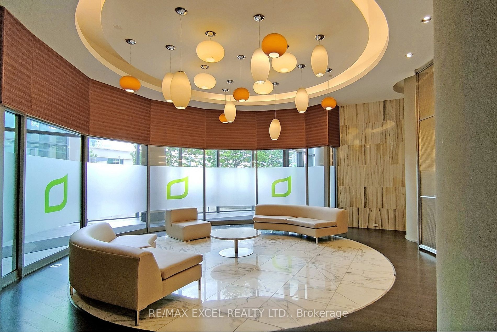 135 Village Green Sq, #421