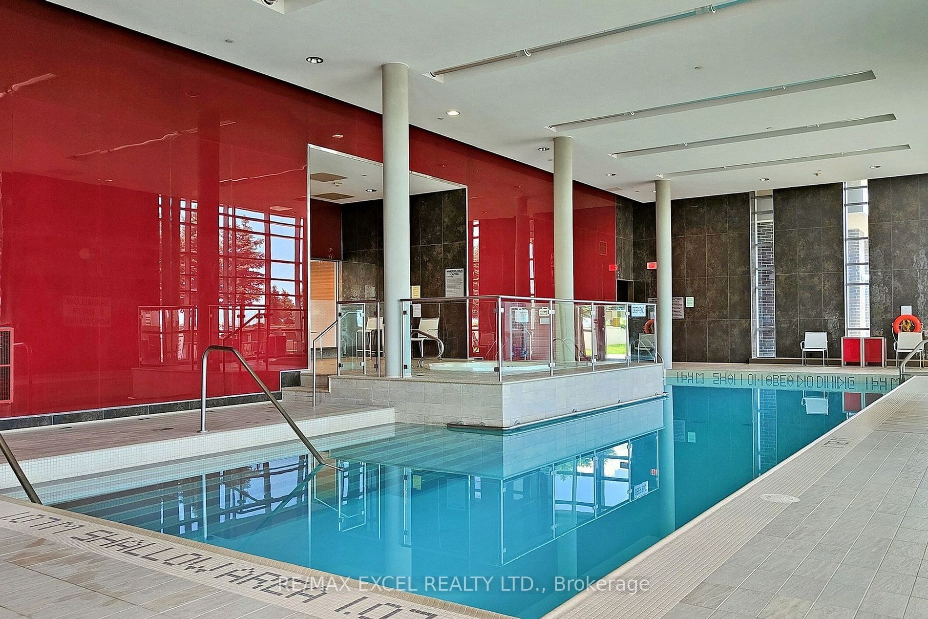 135 Village Green Sq, #421