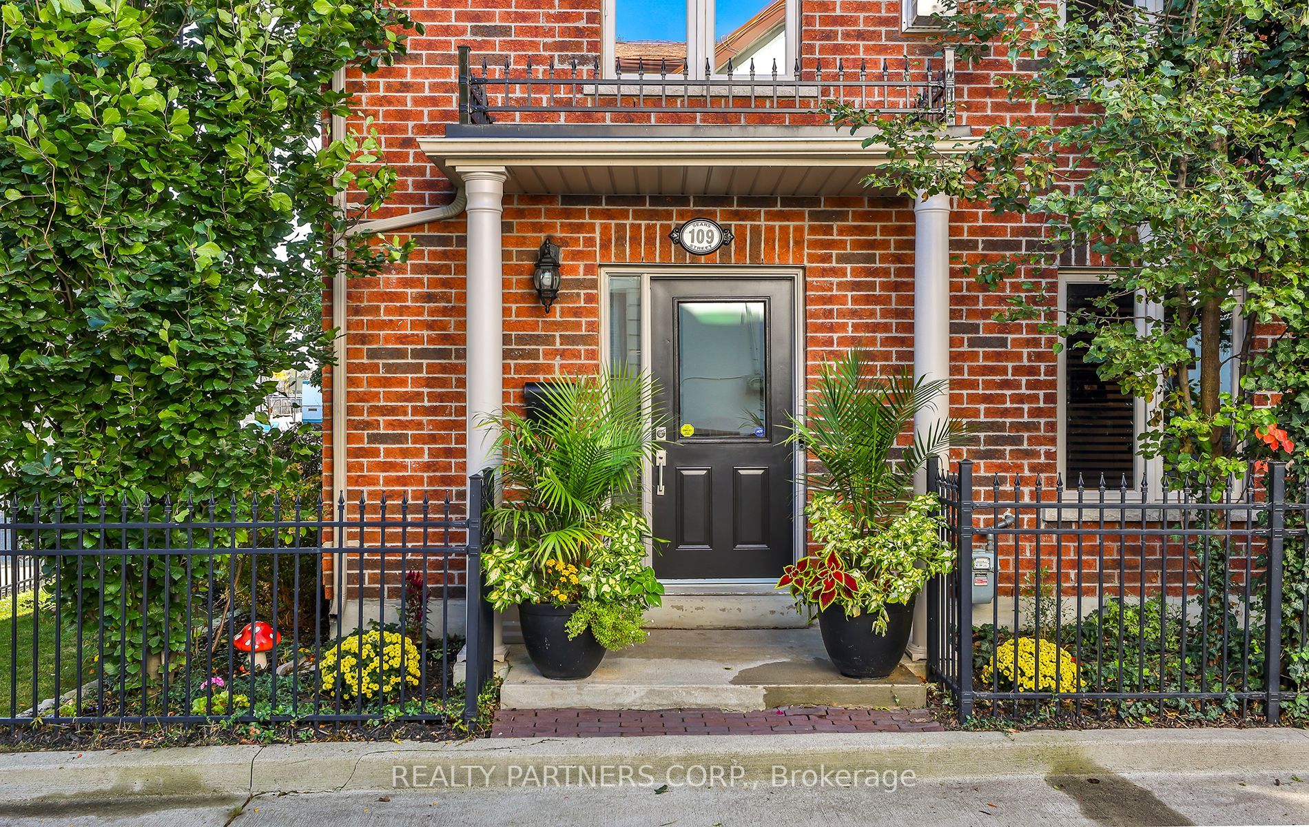 109 Sears St