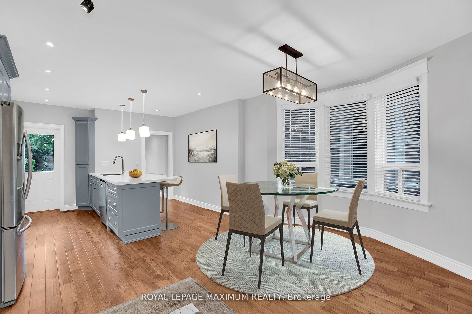 362 Woodbine Ave