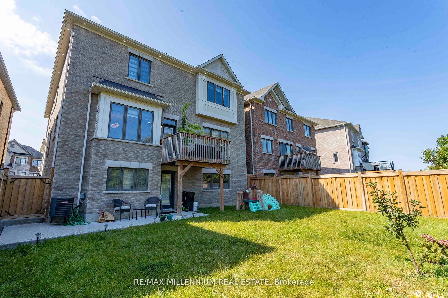 43 Westfield Drive W