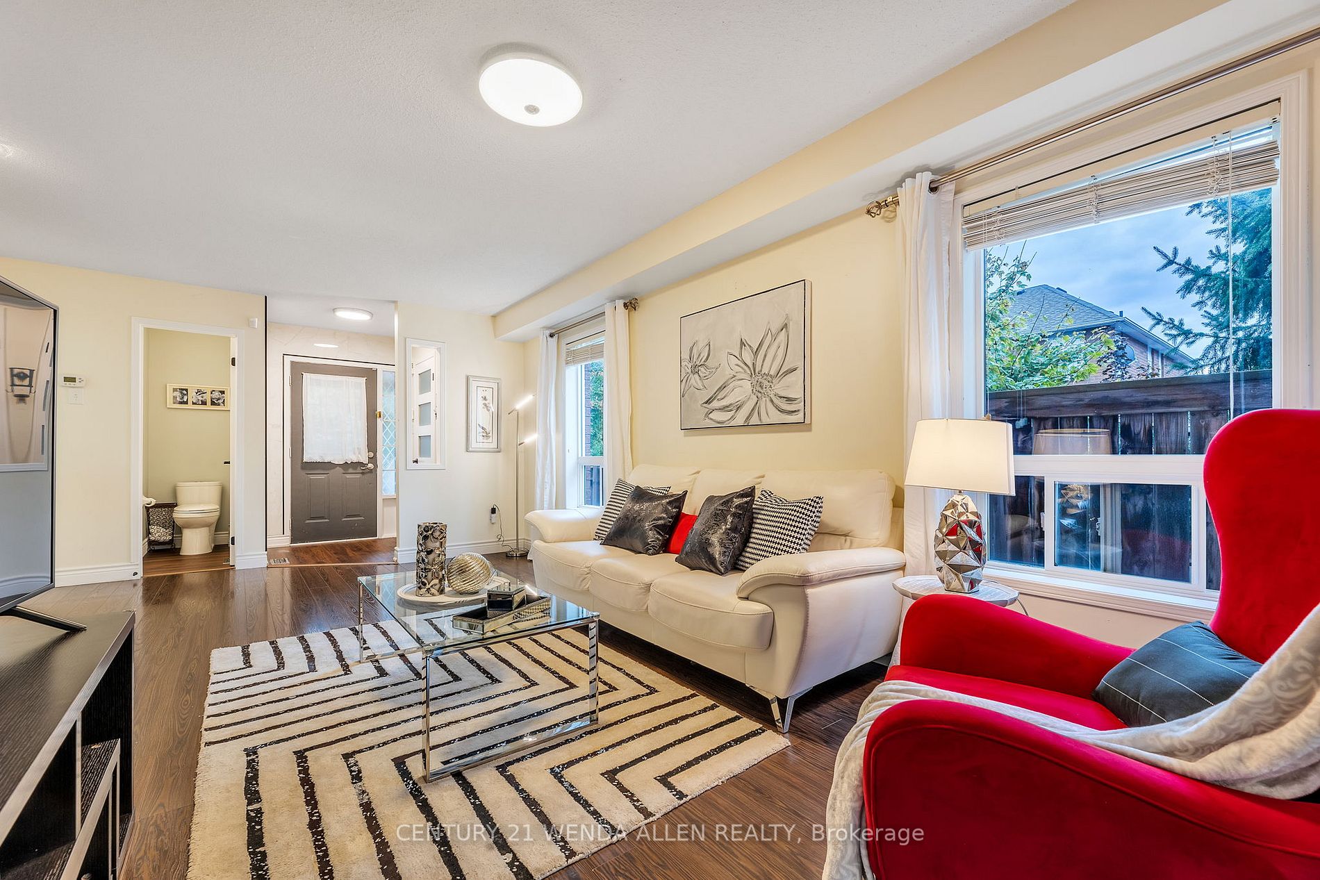 10 Harmer Dr