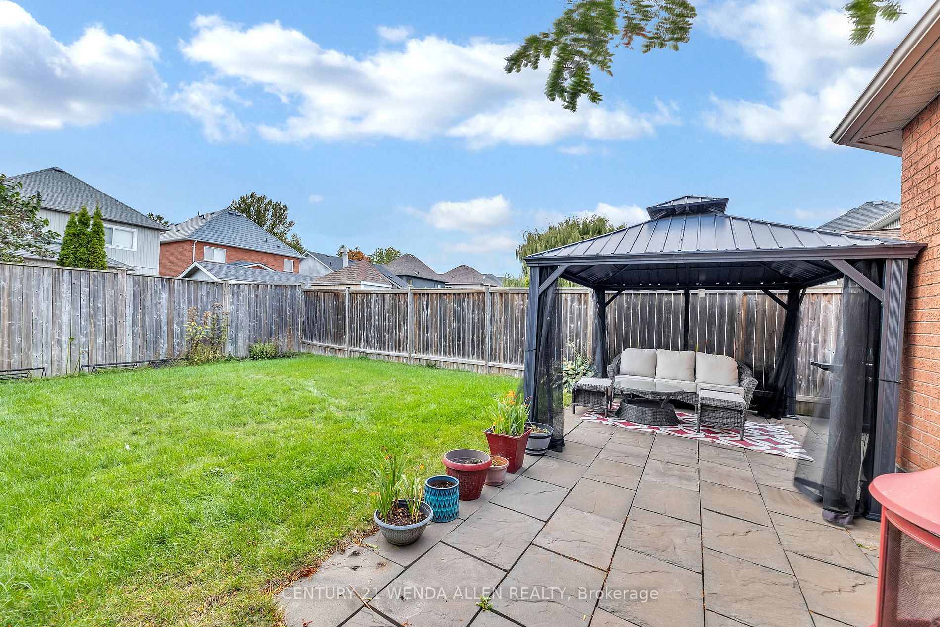 10 Harmer Dr