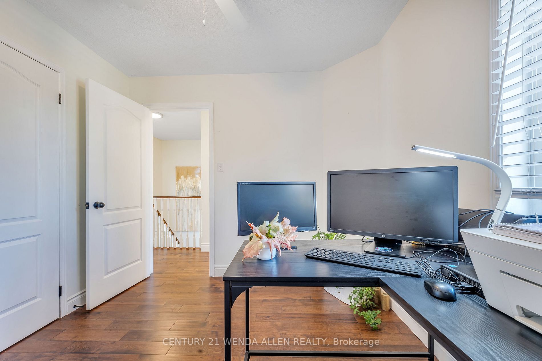 10 Harmer Dr