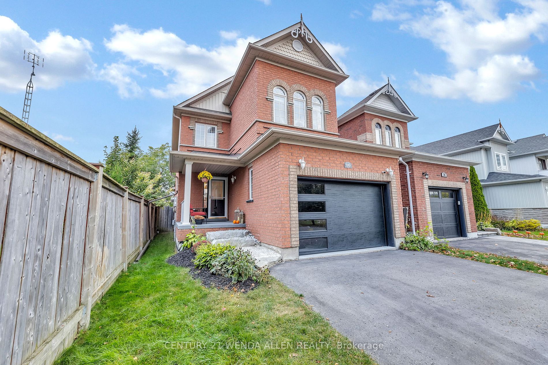 10 Harmer Dr