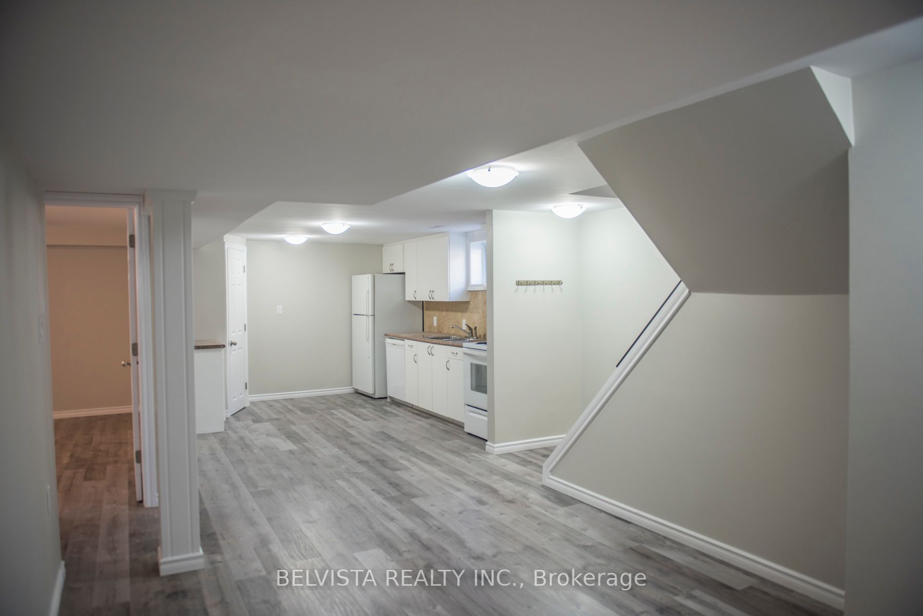 50 Dreyer Dr E