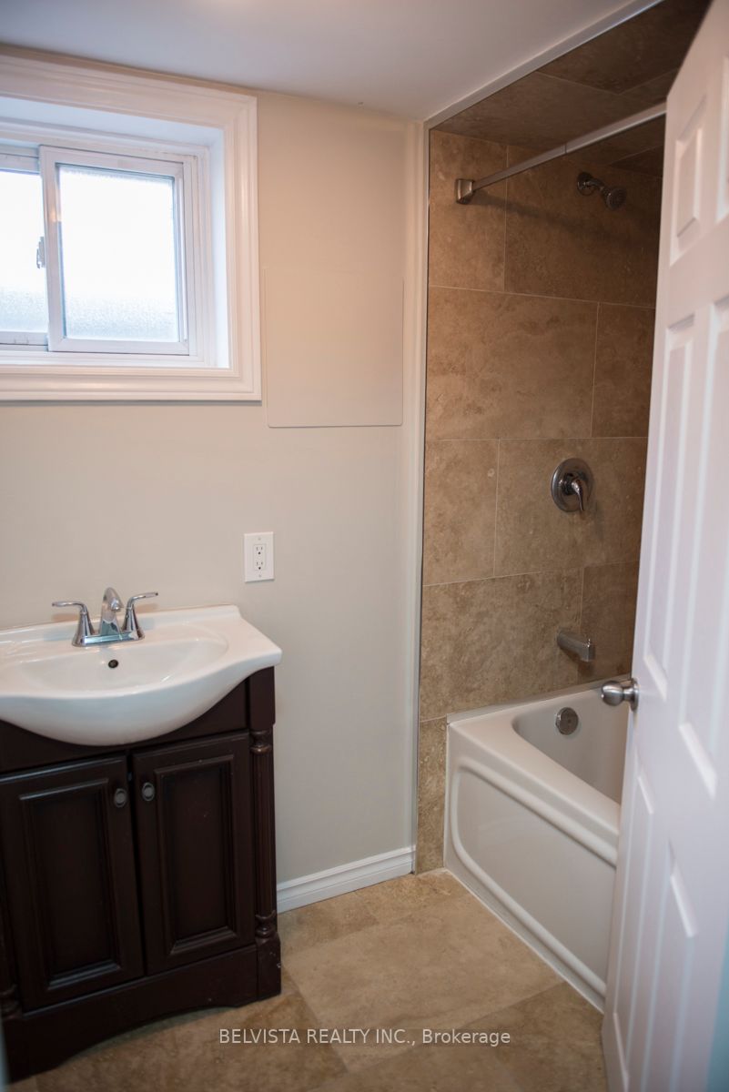 50 Dreyer Dr E