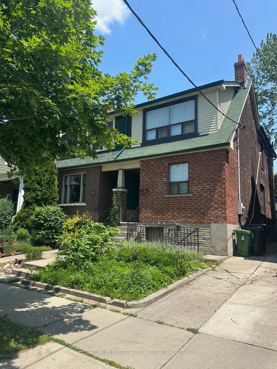 17 Monarch Park Ave
