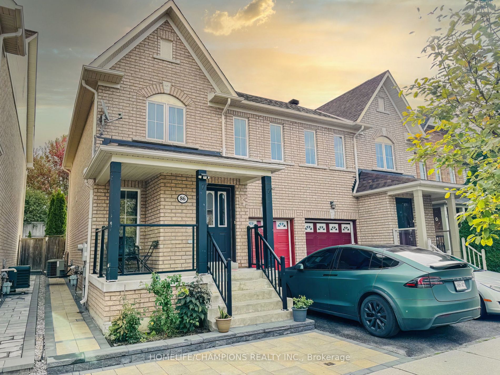 86 Carpendale Cres E