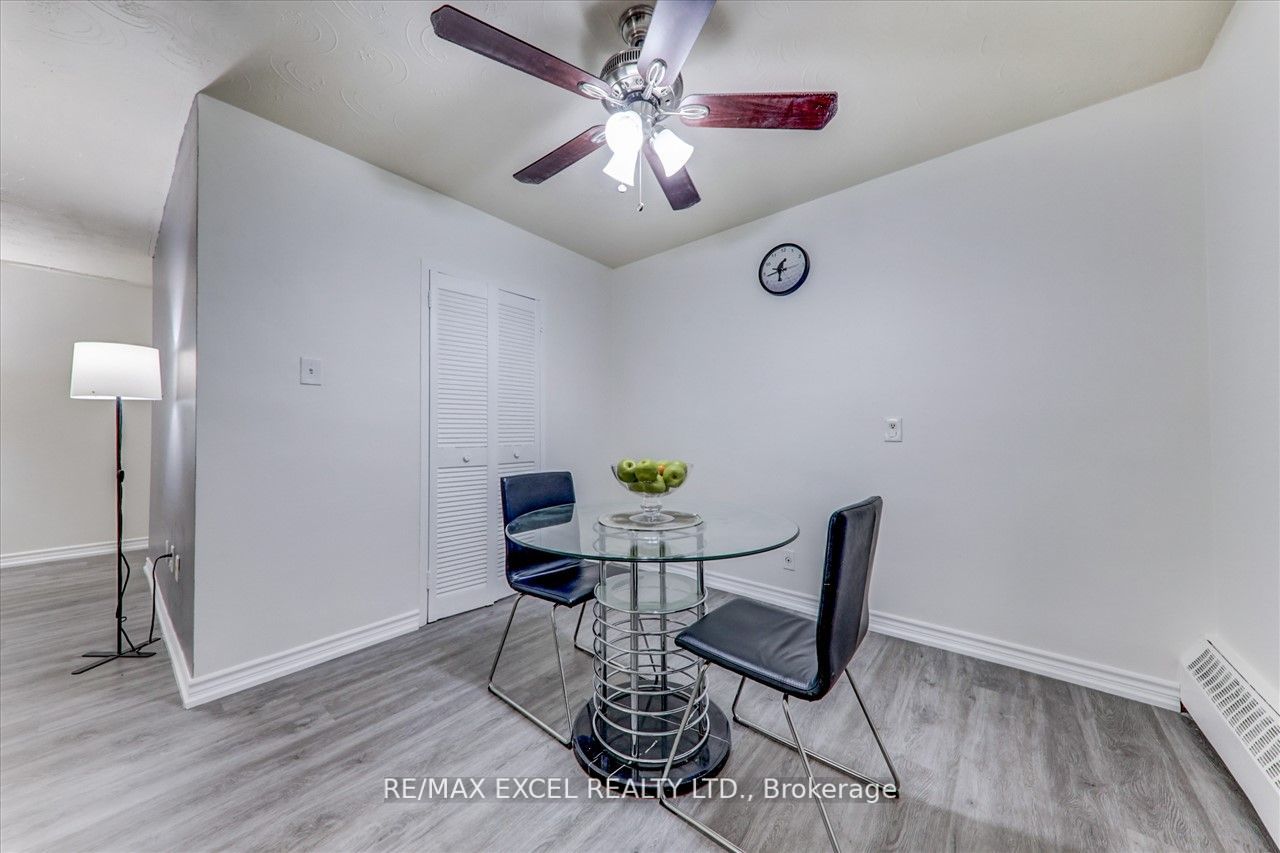 2245 Eglinton Ave E, #205