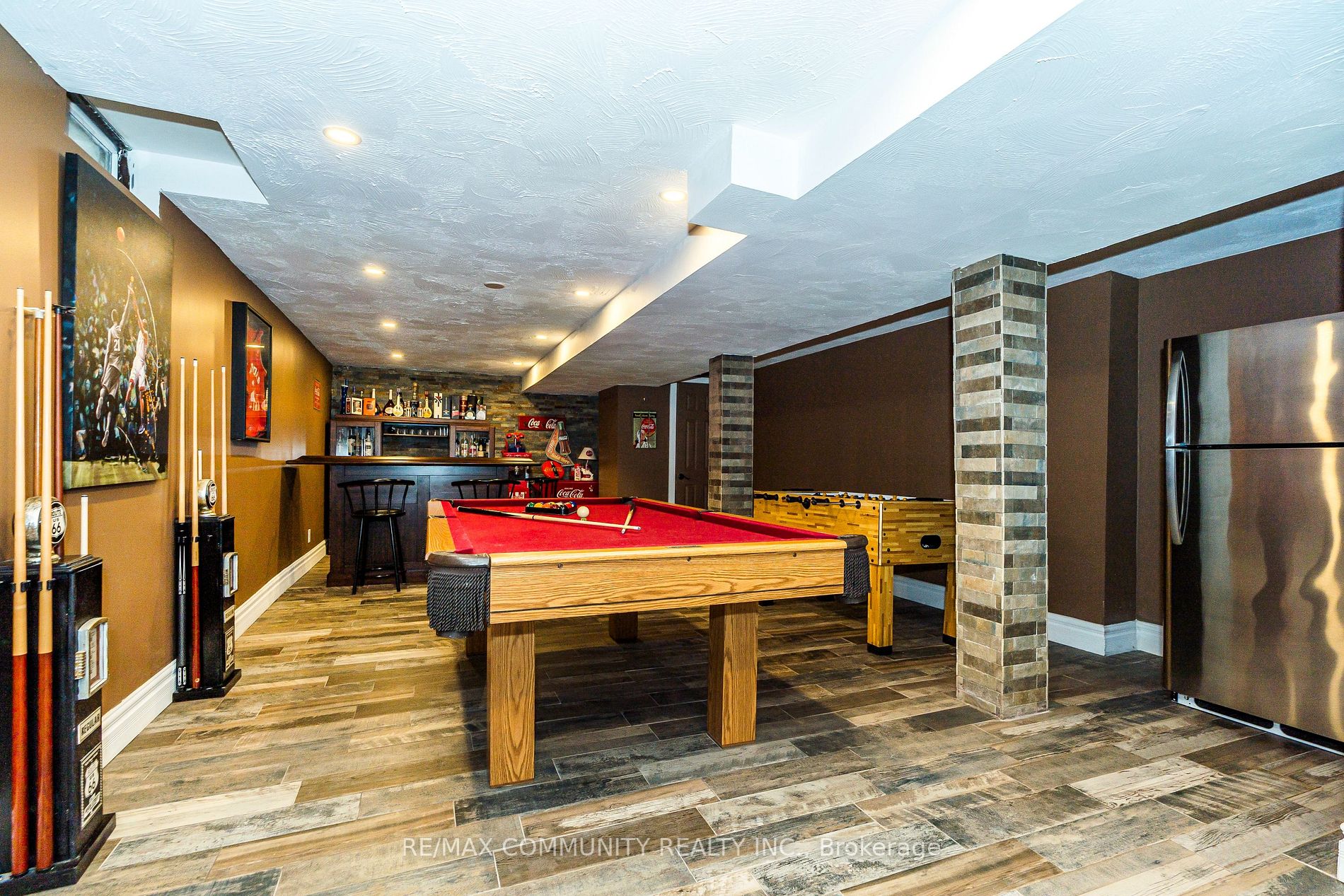 31 Greenhalf Dr