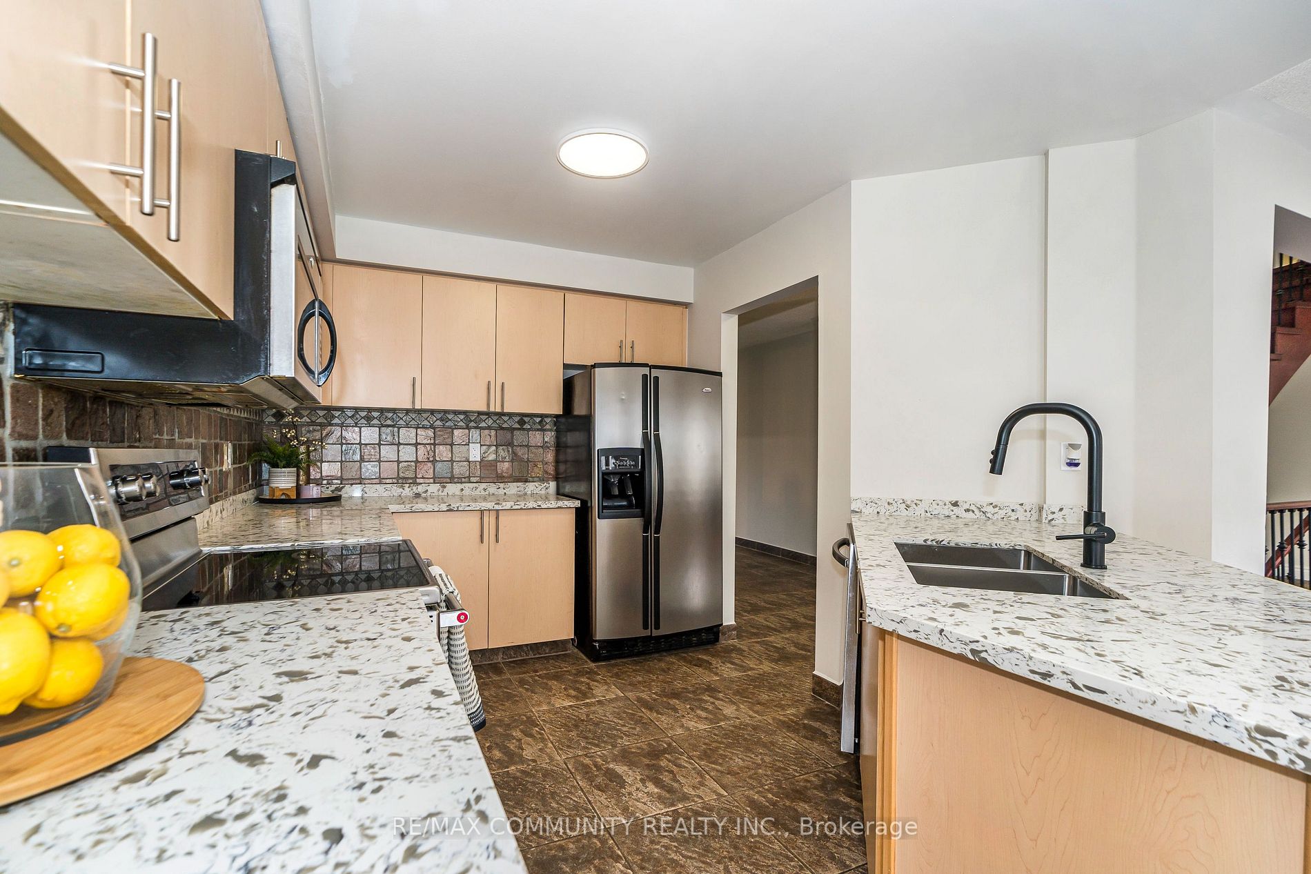31 Greenhalf Dr