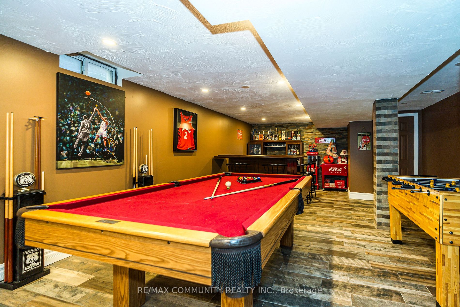 31 Greenhalf Dr