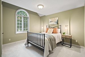 27 Timberlane Crt