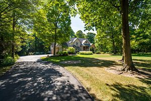 27 Timberlane Crt