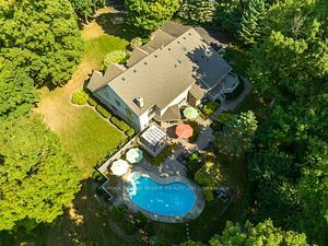 27 Timberlane Crt