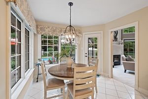 27 Timberlane Crt