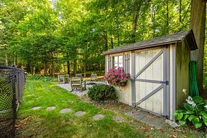 27 Timberlane Crt