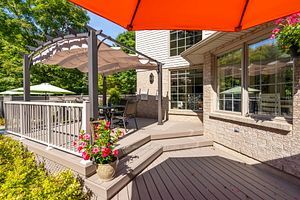 27 Timberlane Crt