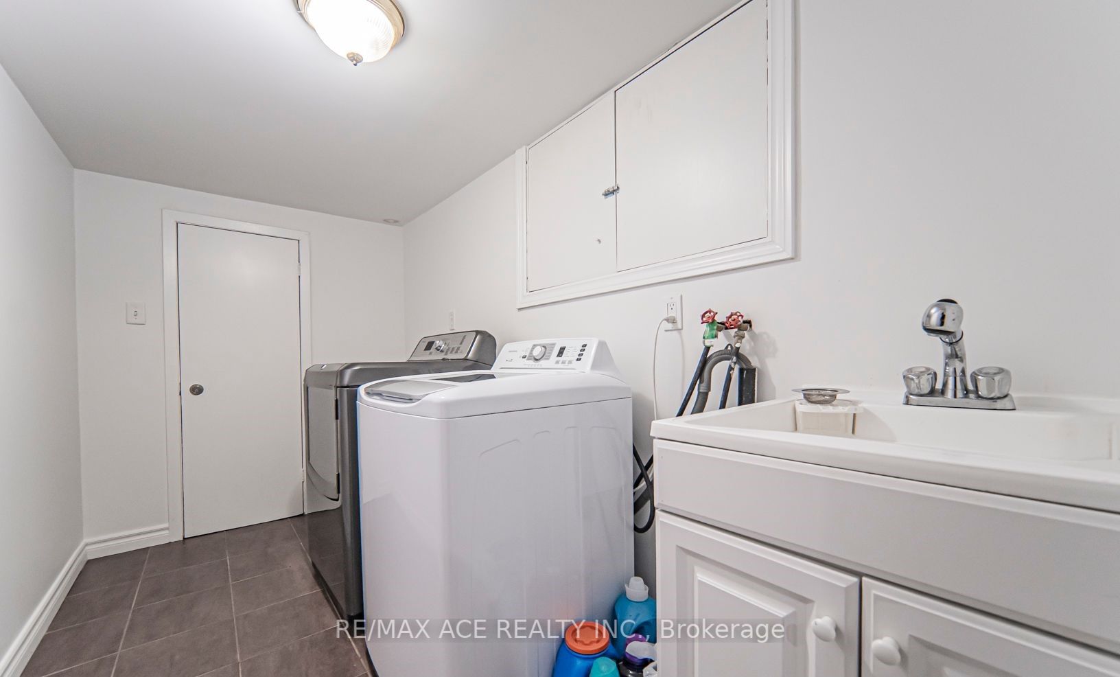 98 Canlish Rd, #Bsmt