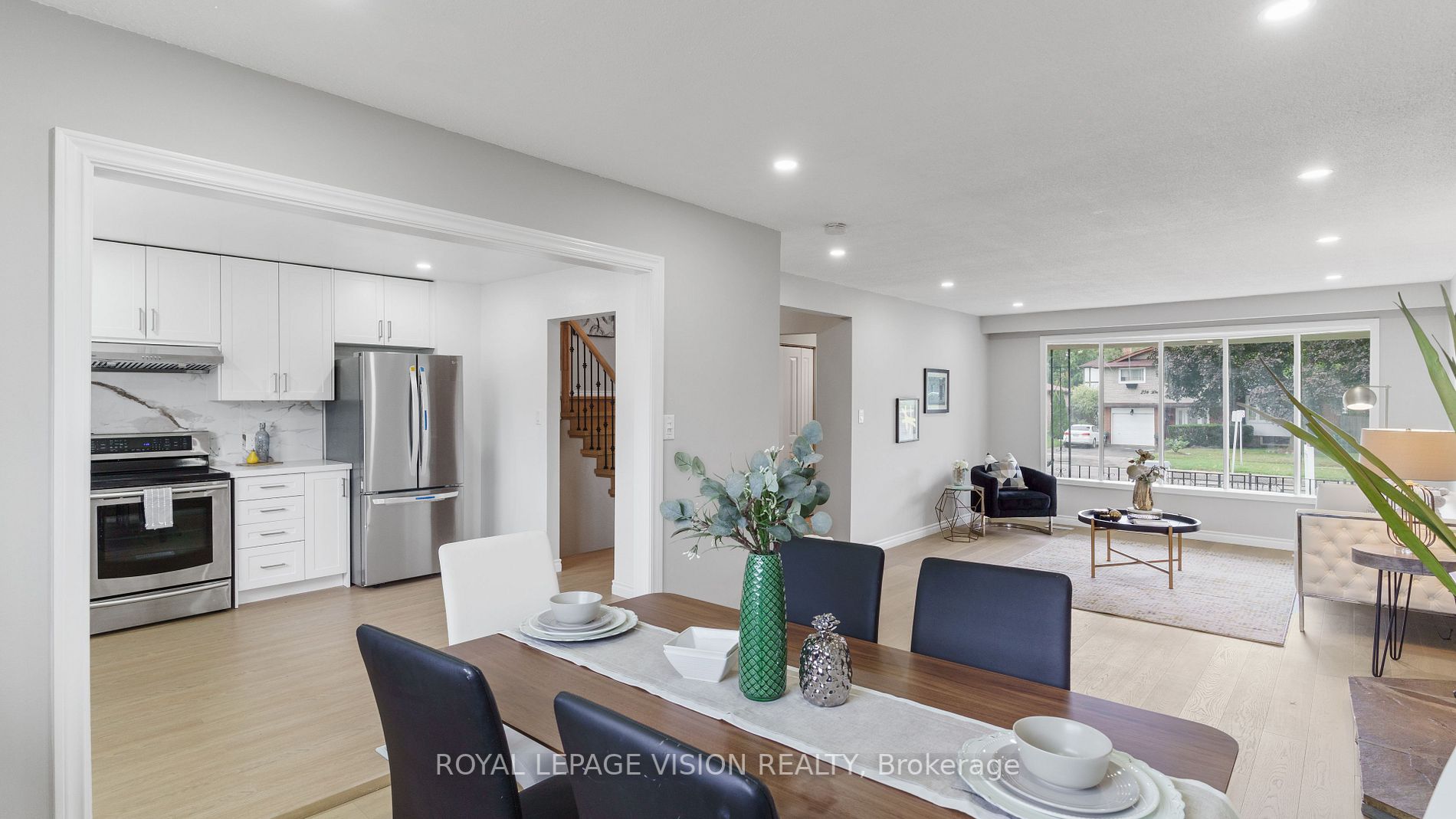 255 Darcy St