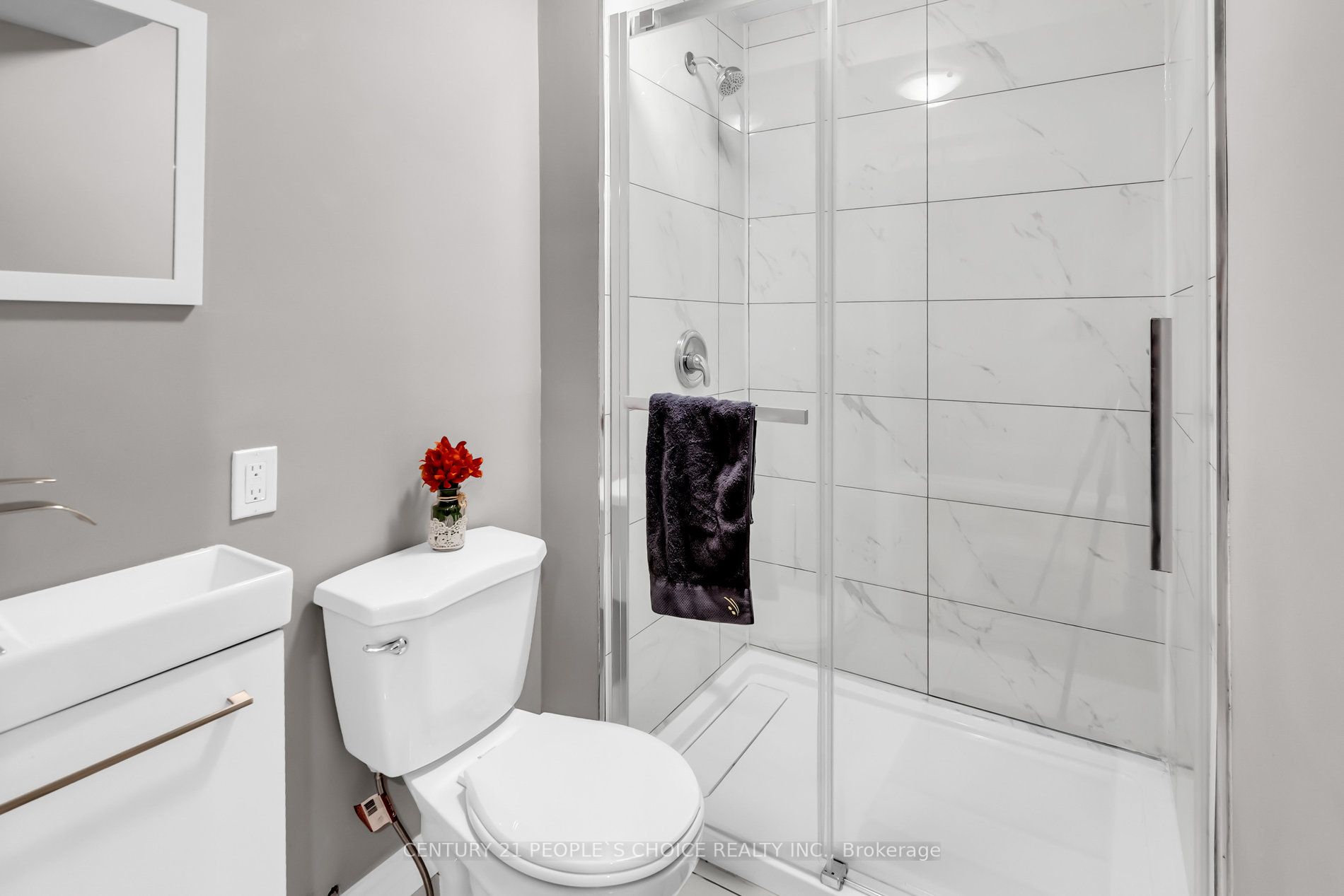 769 Attersley Dr