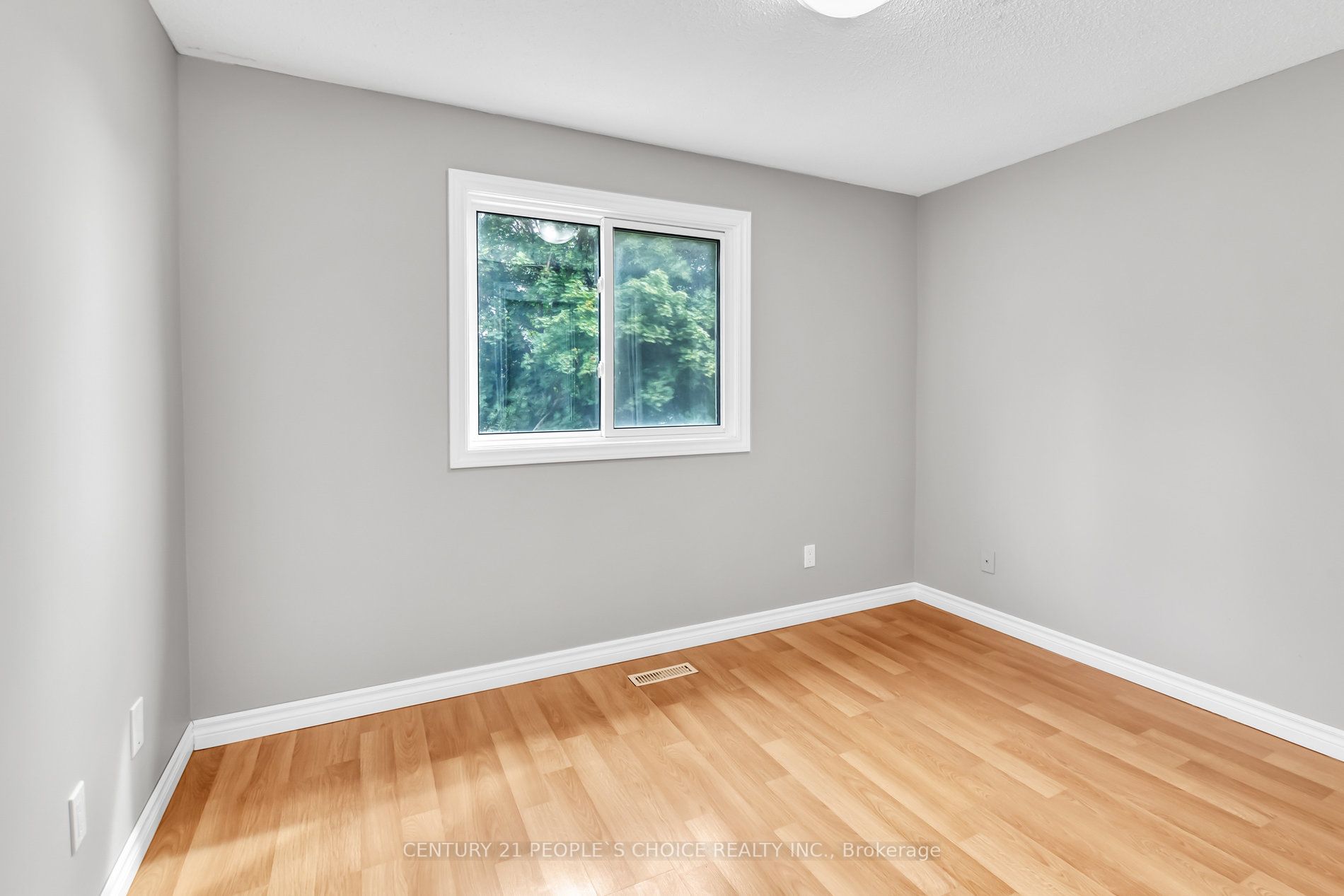 769 Attersley Dr