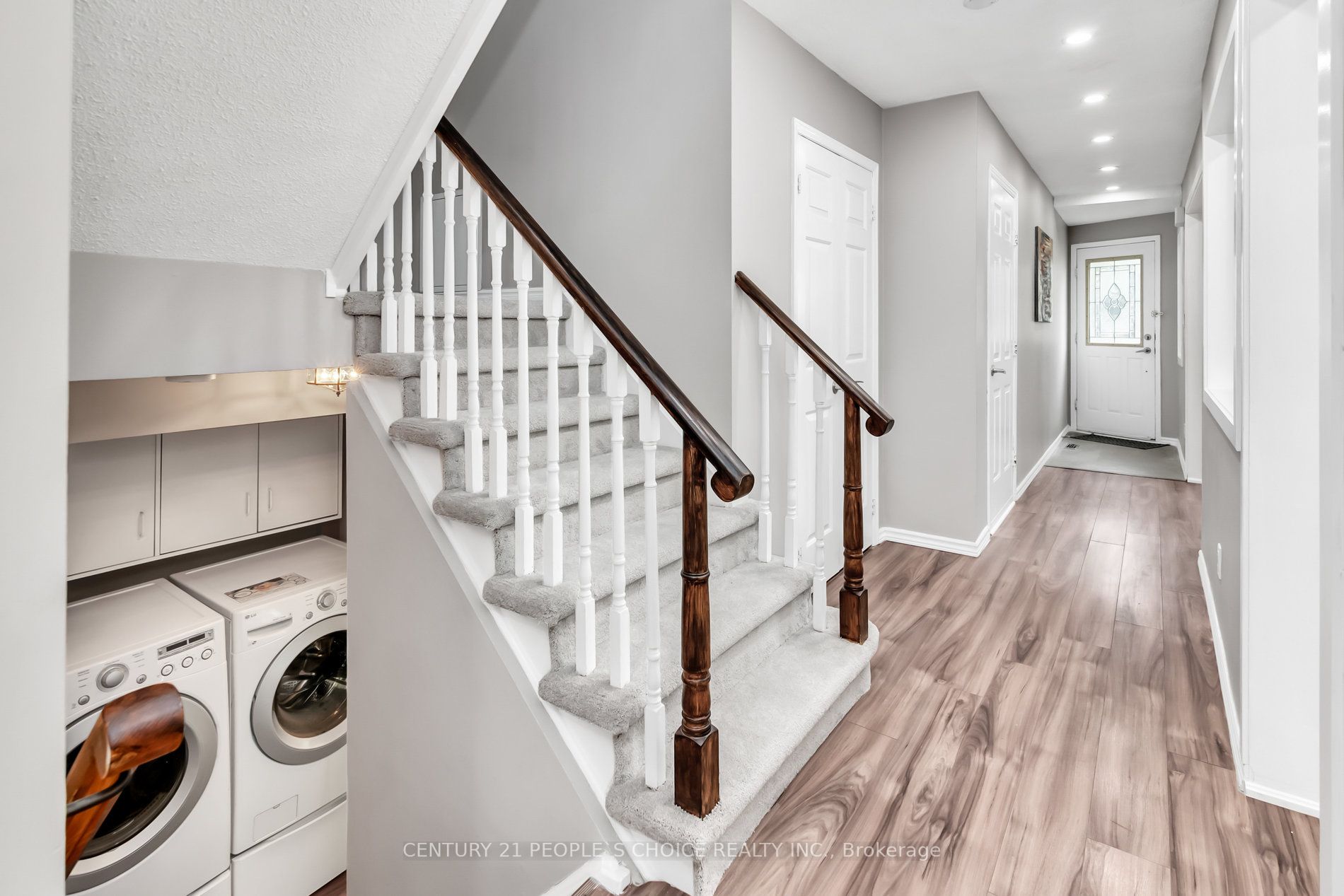 769 Attersley Dr