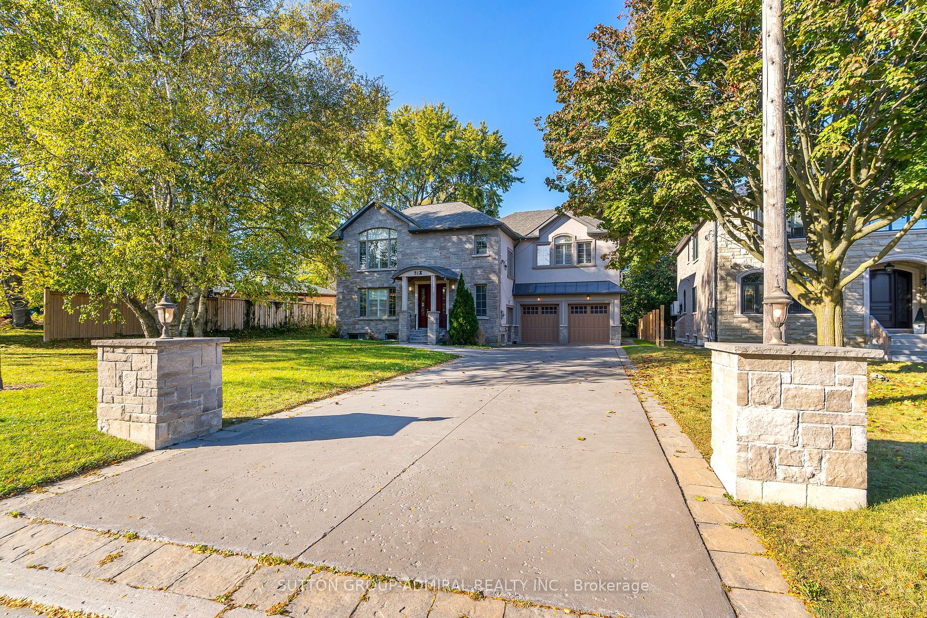6 Duncombe Boulevard