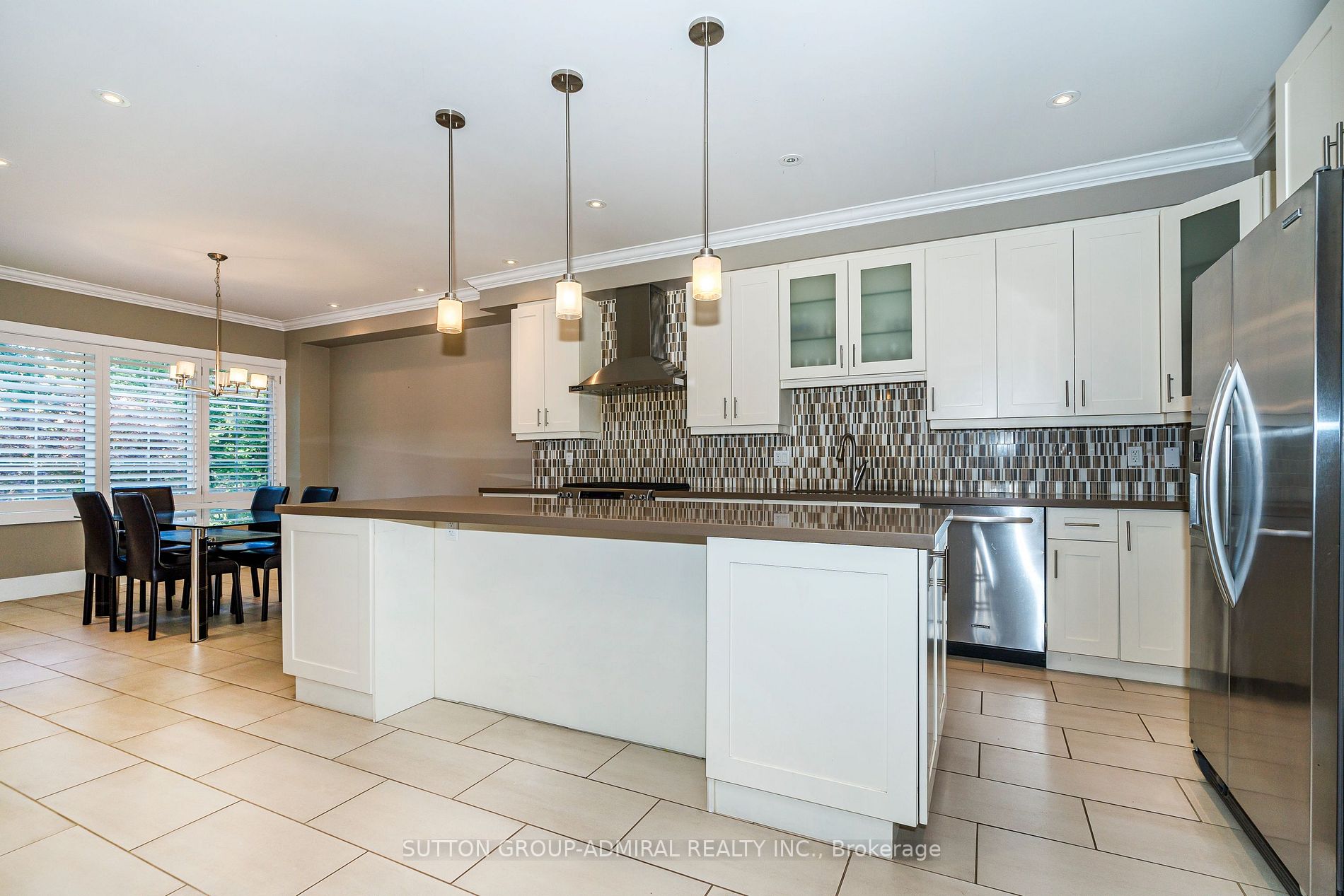 6 Duncombe Boulevard
