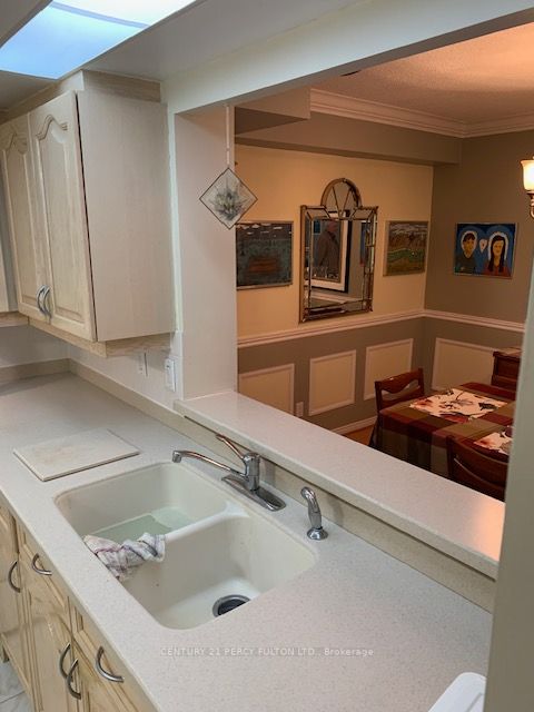 10 Guildwood Parkway, #923