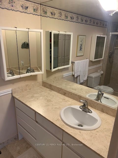 10 Guildwood Parkway, #923