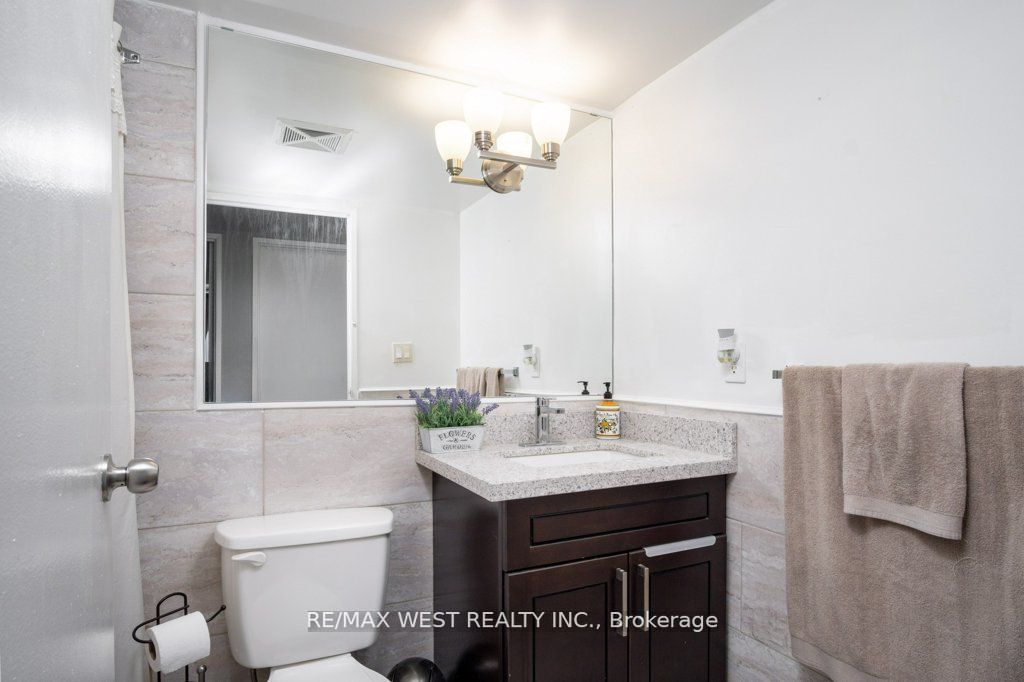 100 Wingarden Crt, #209