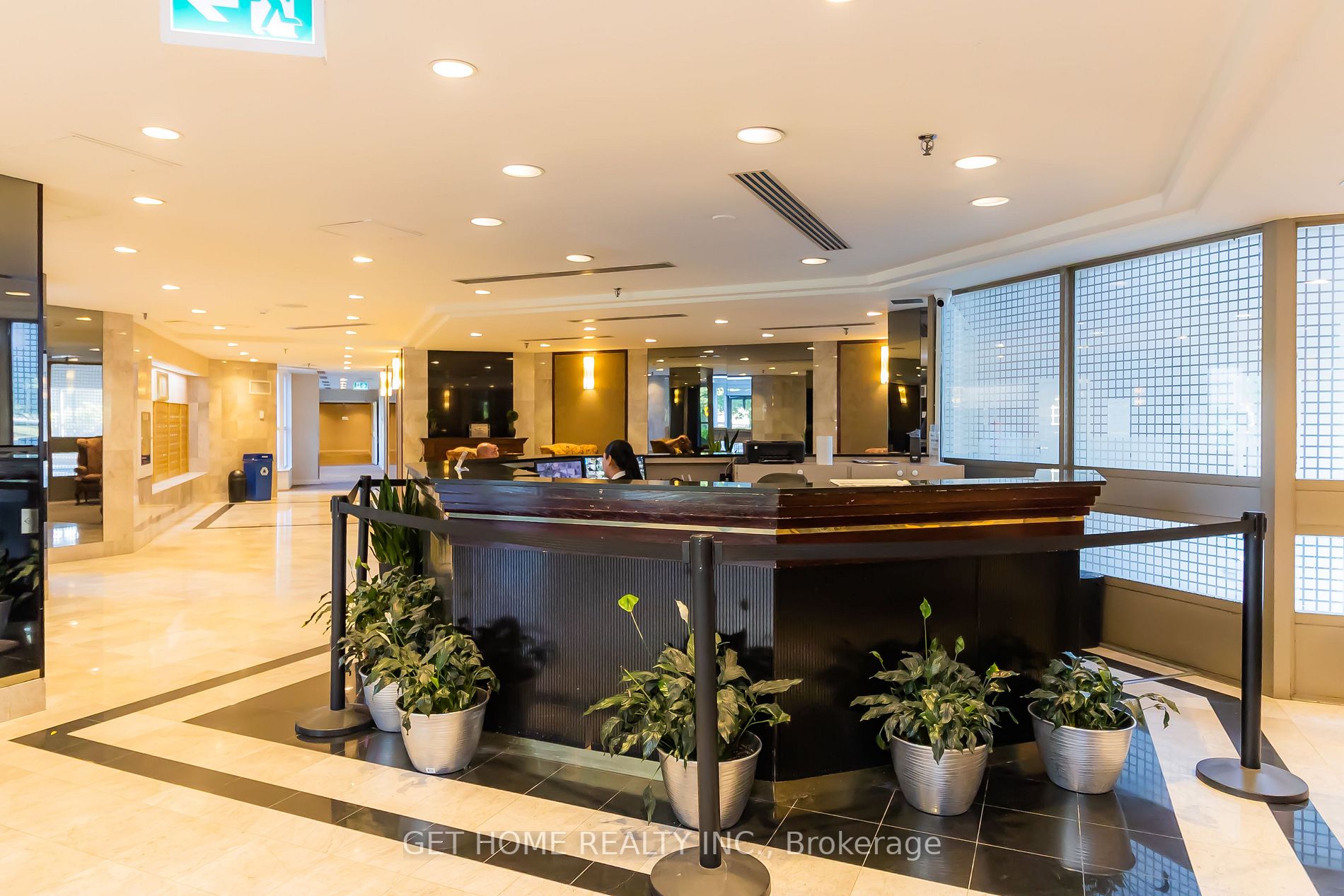 3233 Eglinton Ave E, #511