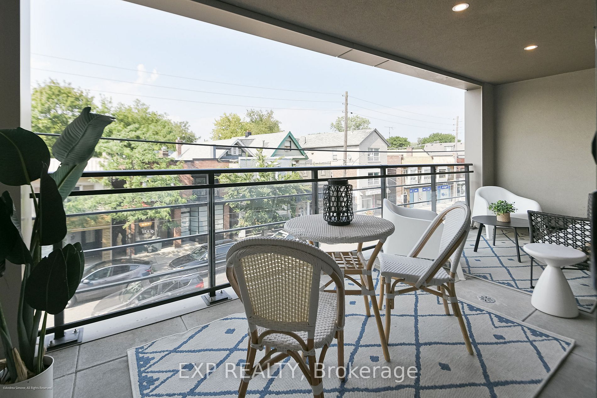 365 Beech Ave, #211