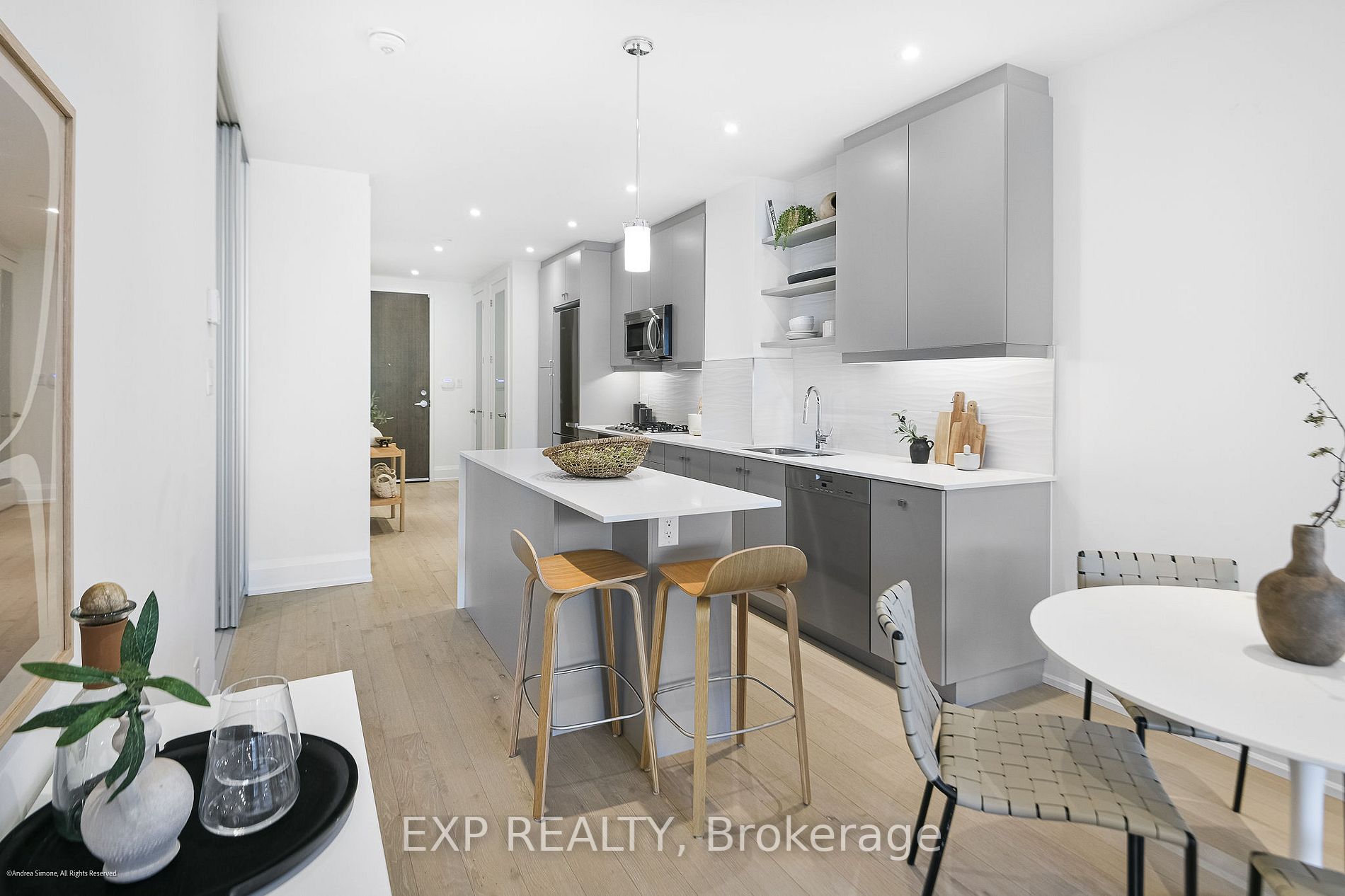 365 Beech Ave, #211