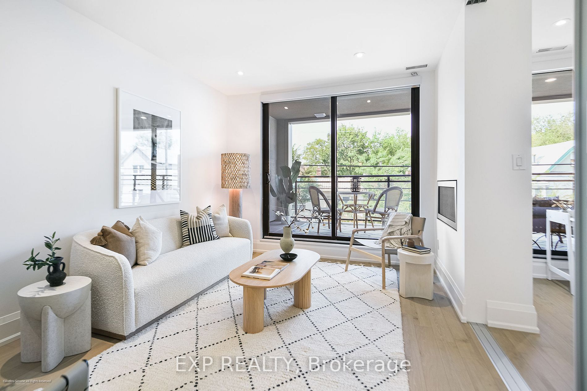 365 Beech Ave, #211
