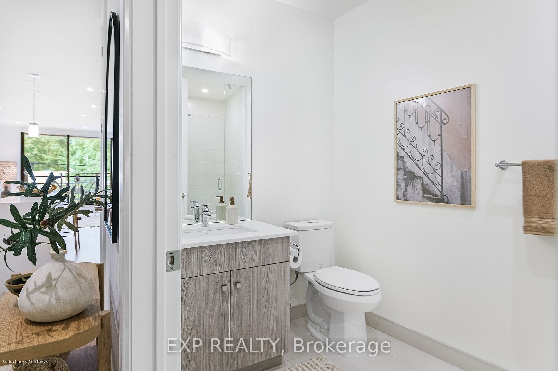 365 Beech Ave, #211