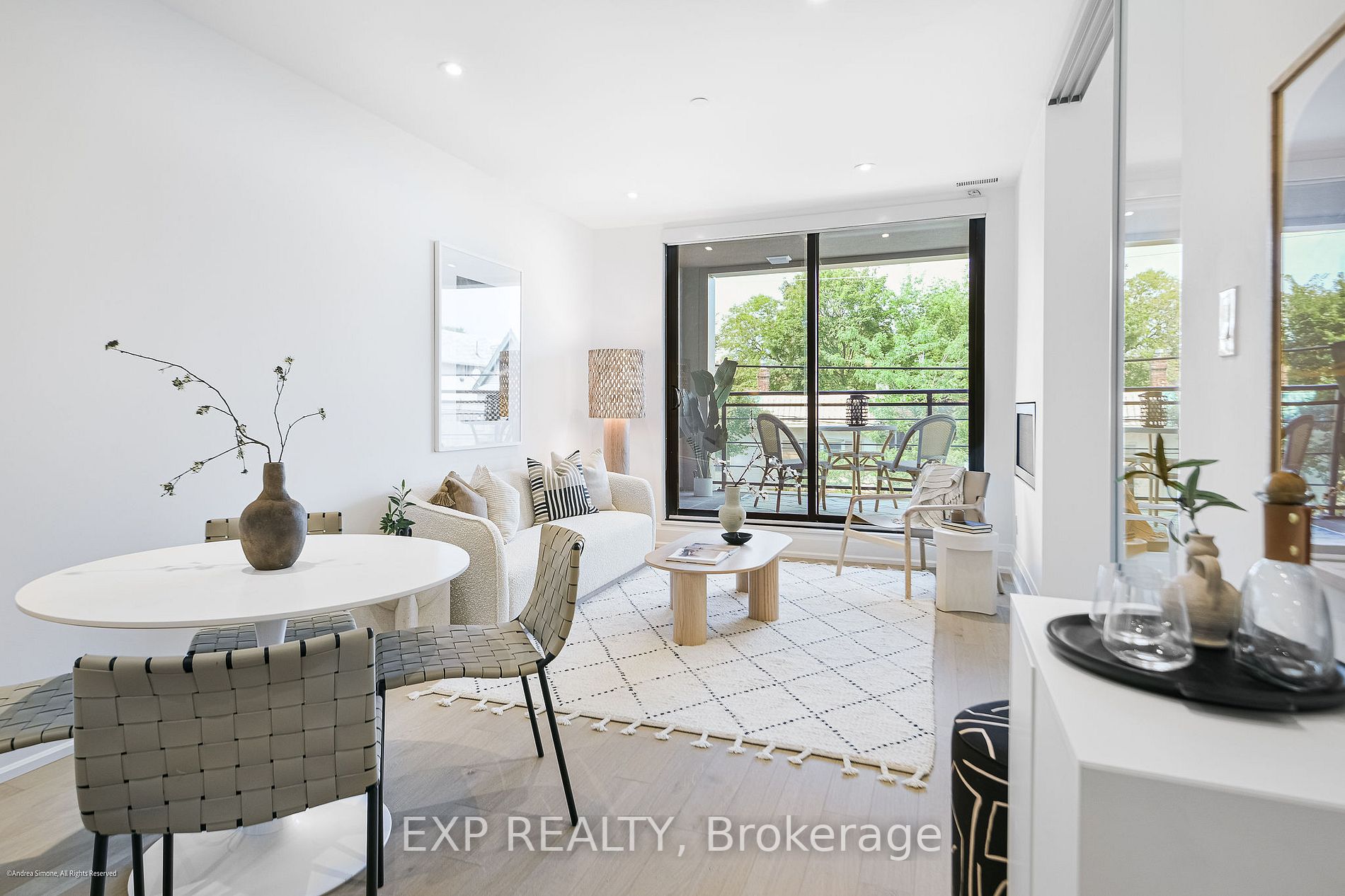 365 Beech Ave, #211