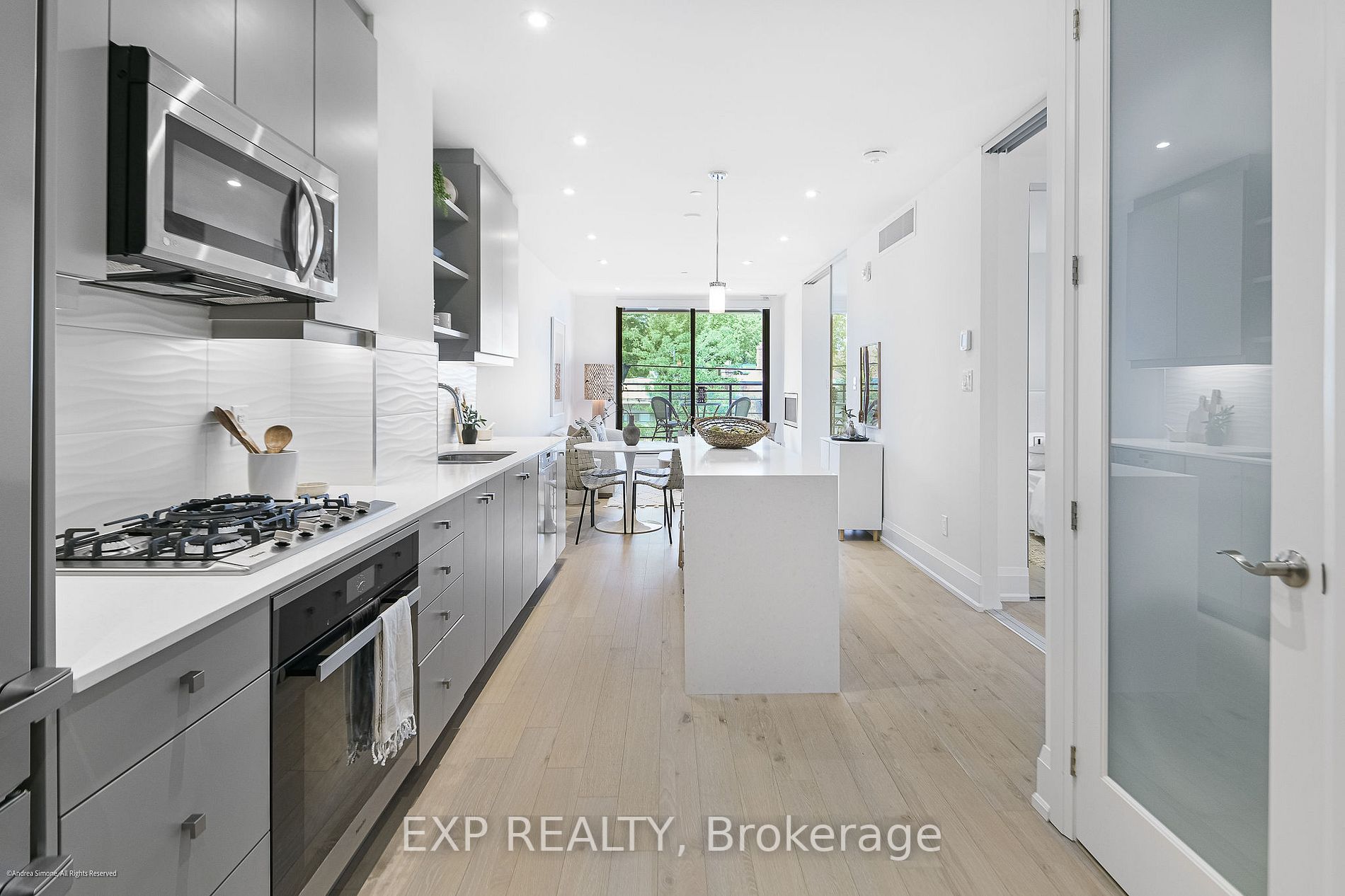 365 Beech Ave, #211