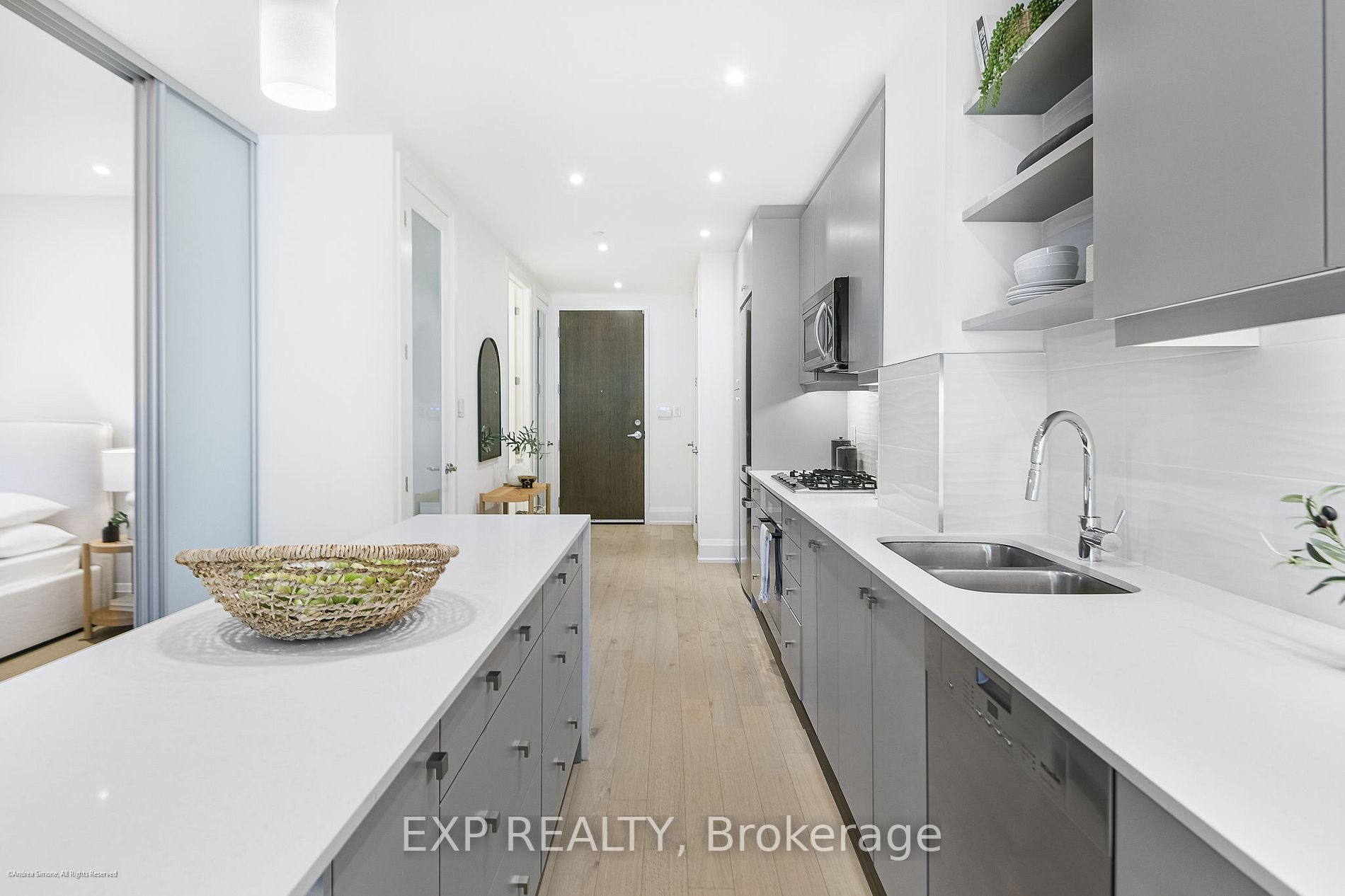 365 Beech Ave, #211