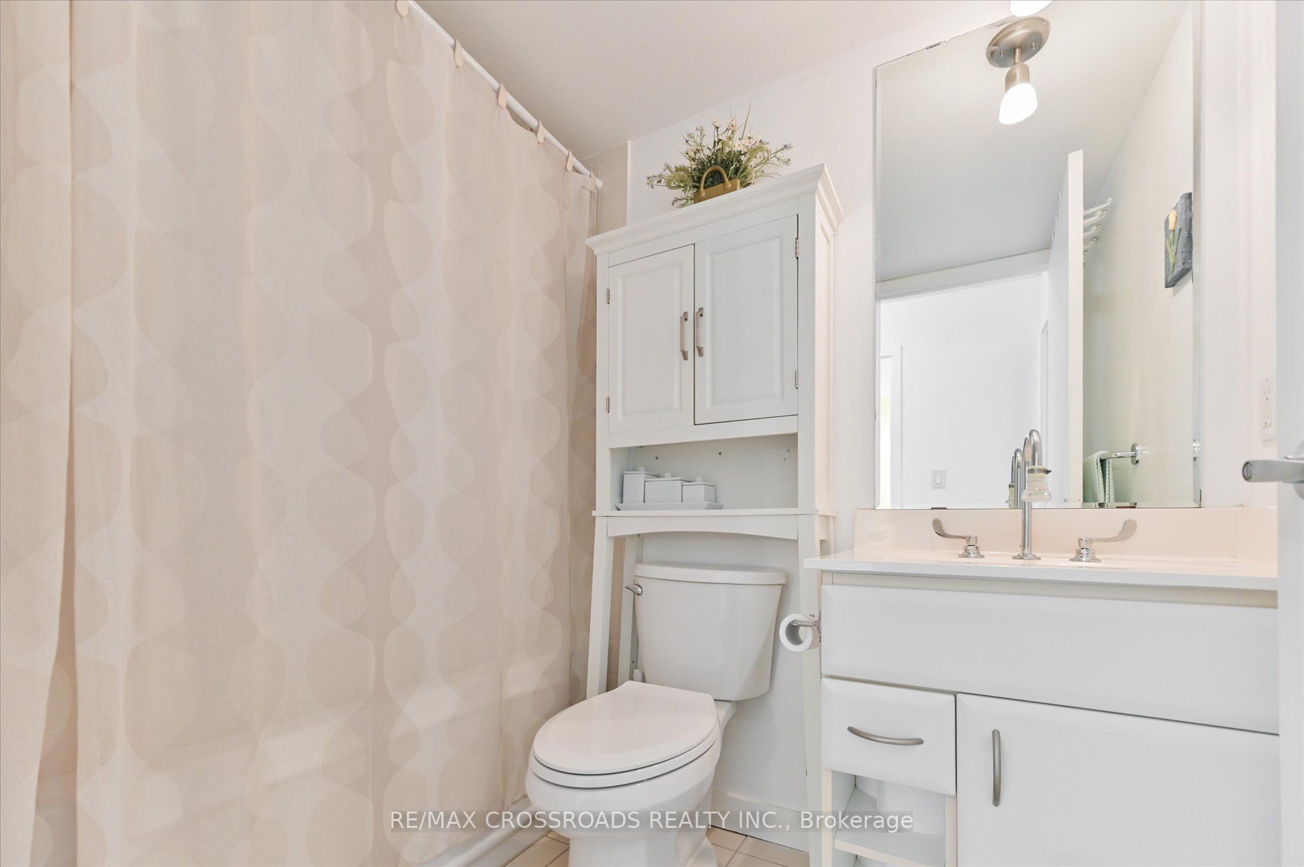 38 Lee Centre Dr, #1912