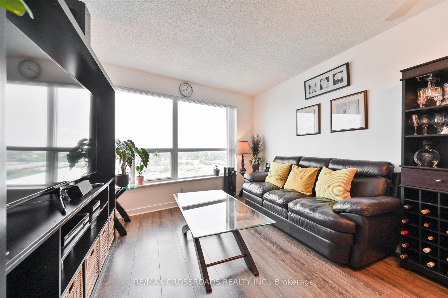38 Lee Centre Dr, #1912