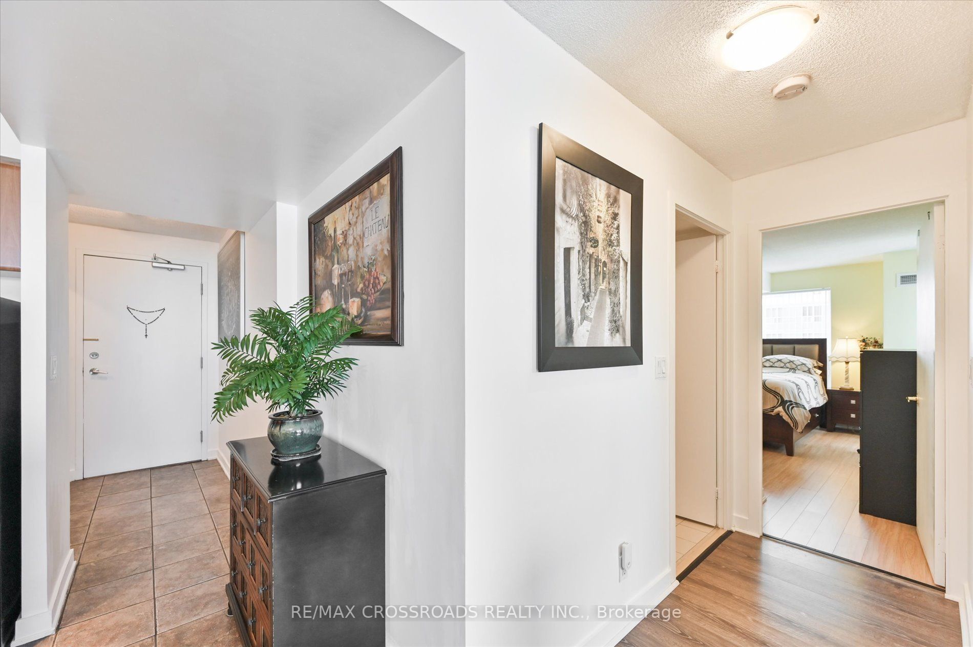 38 Lee Centre Dr, #1912
