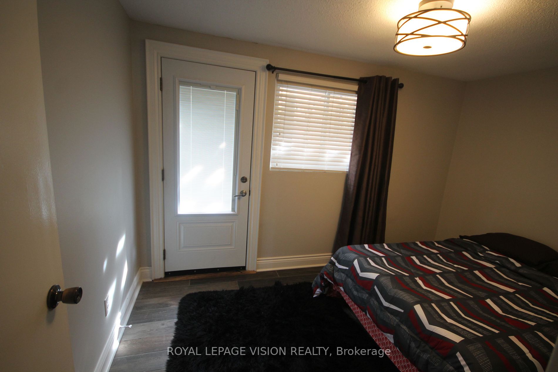 1133 Norman Cres