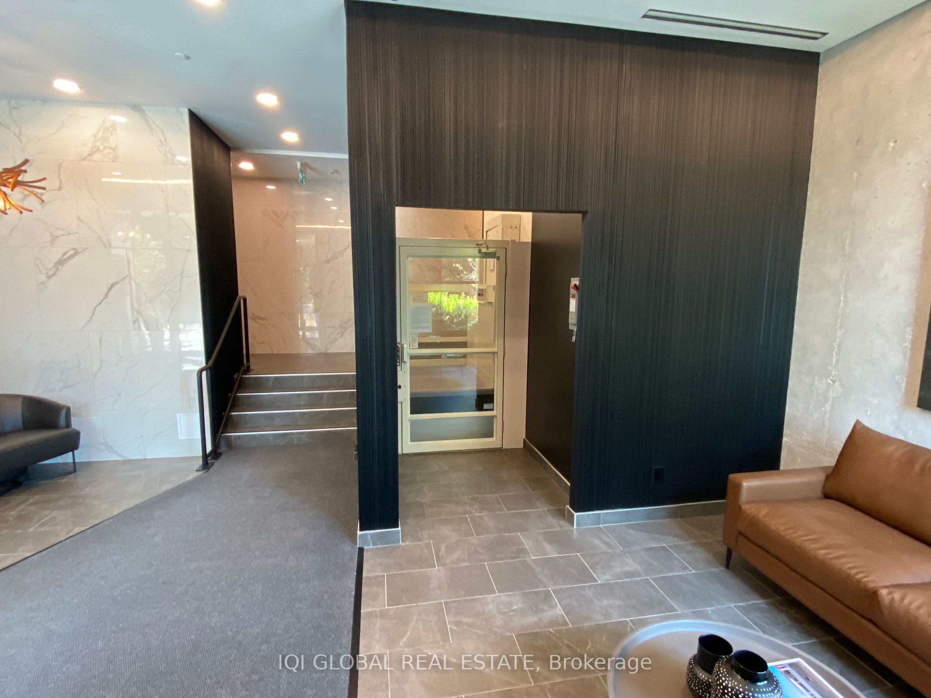 1400 Kingston Rd N, #207