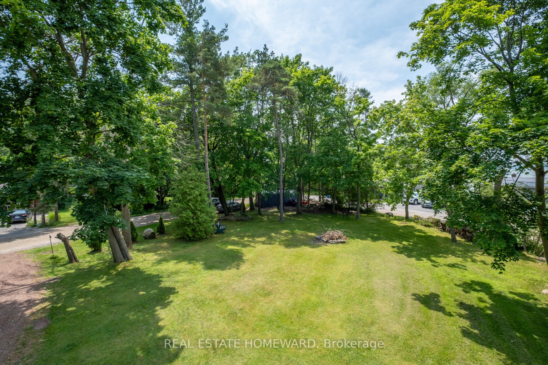 6 Armstrong Ave