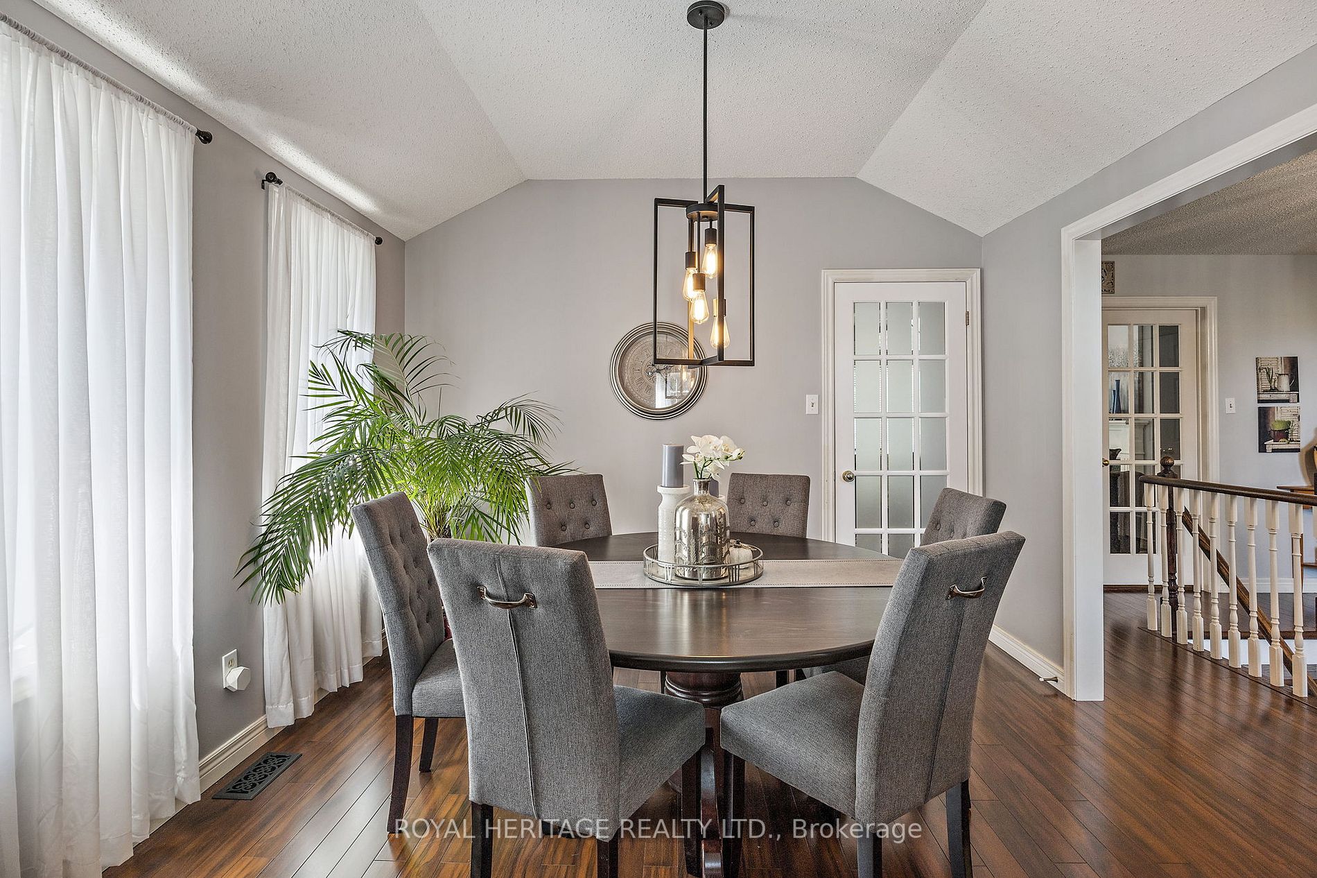 448 Sheppard Avenue